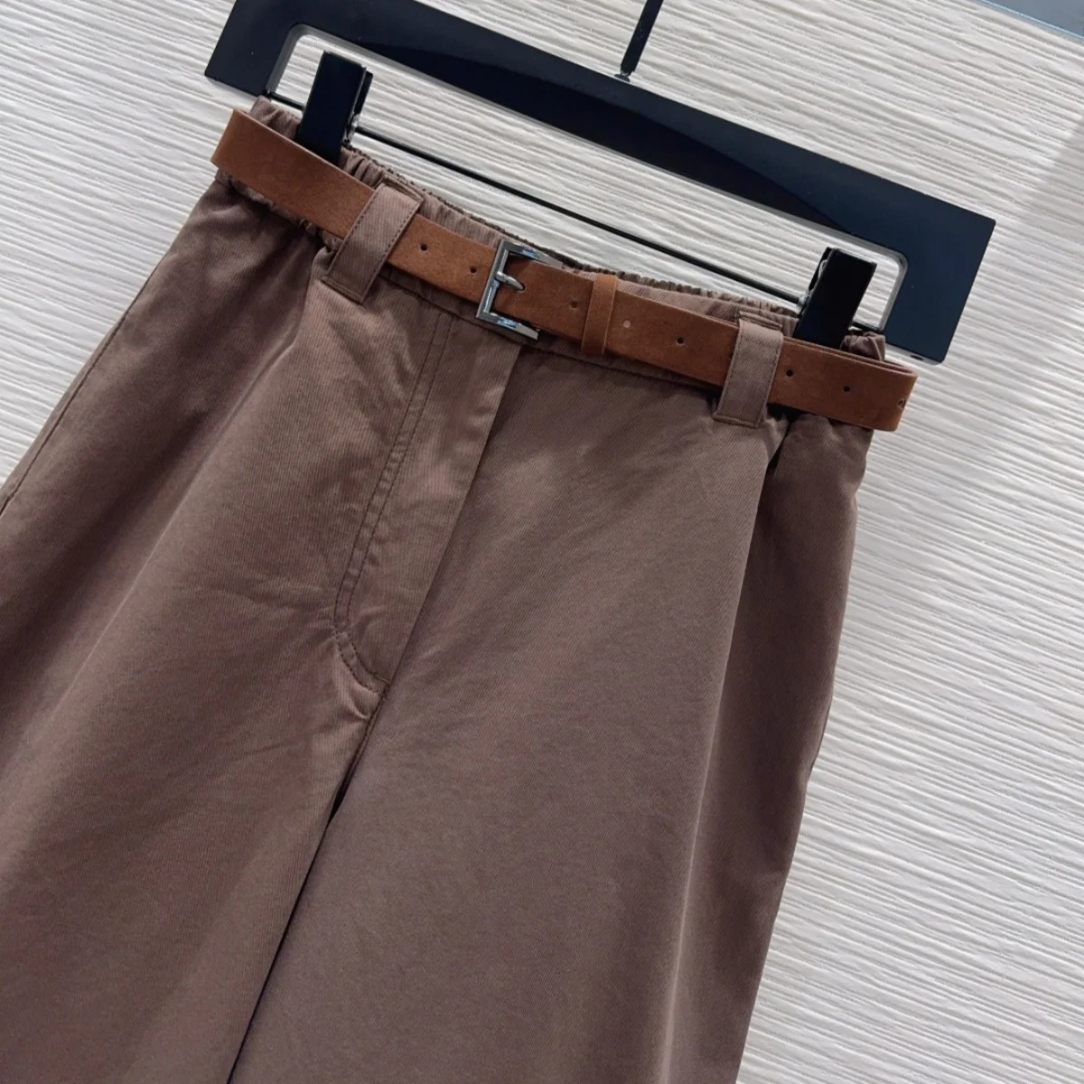 2026 High-Quality Women's Khaki Short-Fitted Coat--2691174