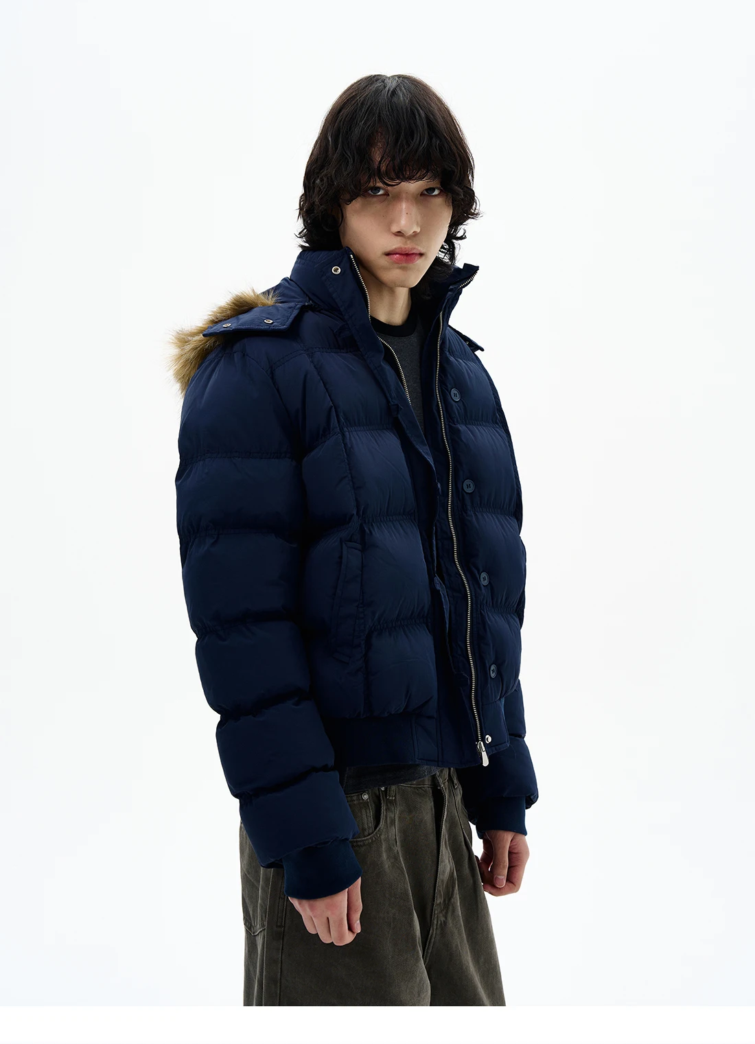 سترات رجالية بقلنسوة على الطراز الأمريكي الجديد لشتاء 2025 معاطف وسيم راقية للزوجين سترات مريحة دافئة بلون سادة عصرية #5