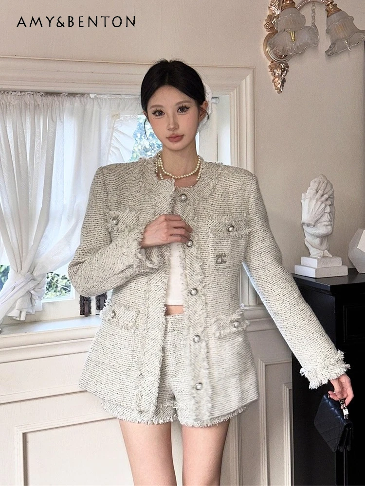 

Autumn Winter New Korean Style Elegant Waist-Cinching Design Gray-White Coat High-Waisted Slimming Bodycon Shorts Two-Piece Set