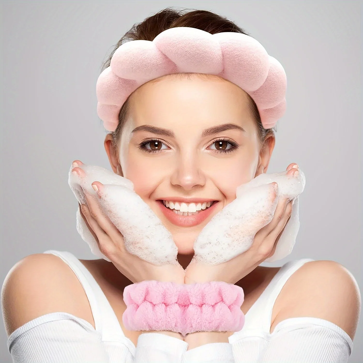 4pcs fashionable shampoo set, wrist guards, bun, spa foam headwear, facial makeup, shower, skin care tools