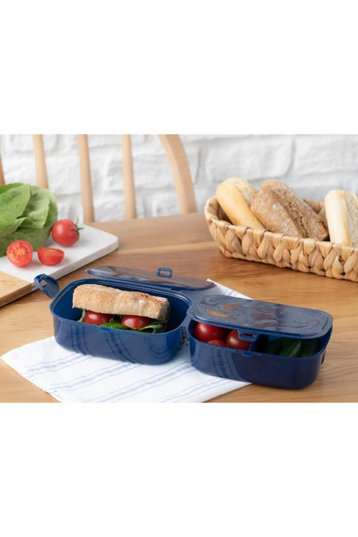 

DOLBOVI Trendy plastic 3 compartment Lunch Box 15x10 Cm navy blue