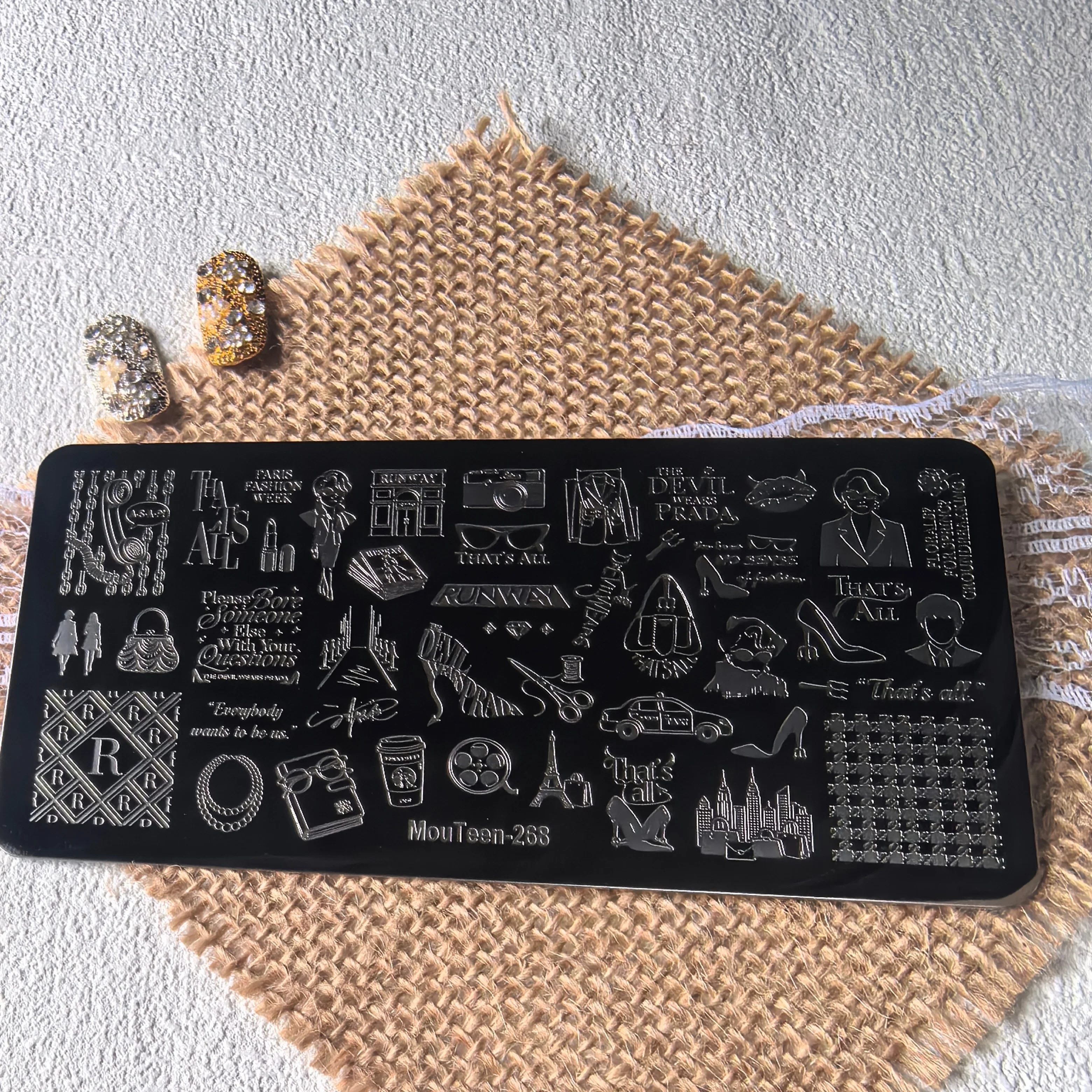Plaques de tamponnage pour ongles MouTeen268, style urbain tendance, motifs vintage, figurines, tours, lignes d'horizon et texte anglais