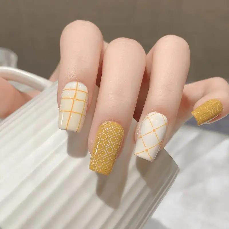 Nagelkunst-Stempelplatten aus Edelstahl mit verschiedenen Mustern für Gel-Nagellack, für Nagelkunst-Enthusiasten und den Heimgebrauch im Salon. – Detail 6