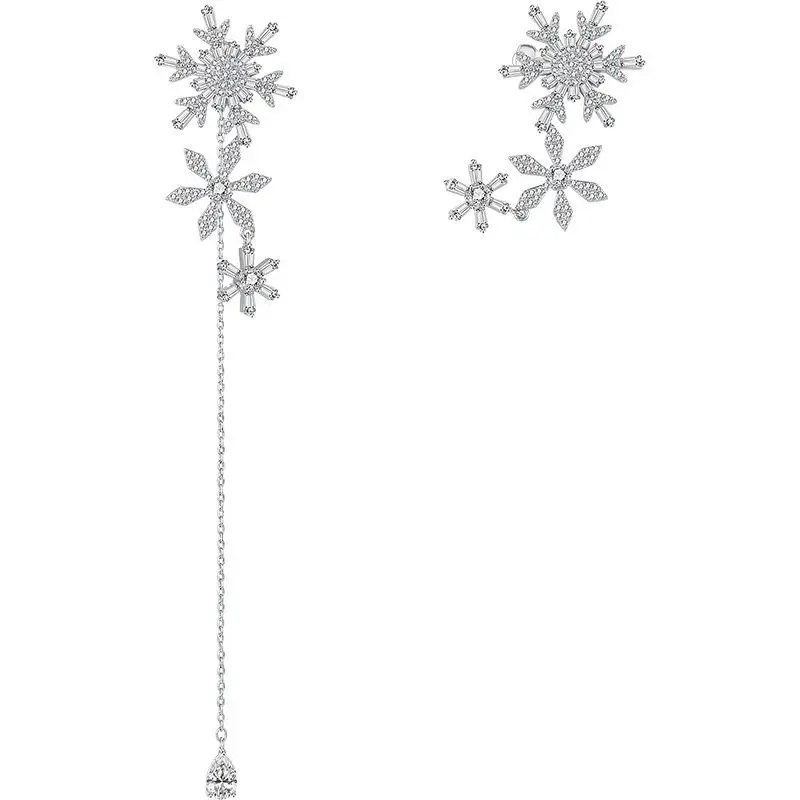 

Персонализированные простые серьги из серии Winter Fantasy