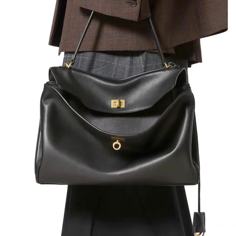 

High-quality Large-capacity Tote Bag Stylish Soft Leather Handbag Versatile Solidcolor Commuter Bag Exquisite Popular Square Bag