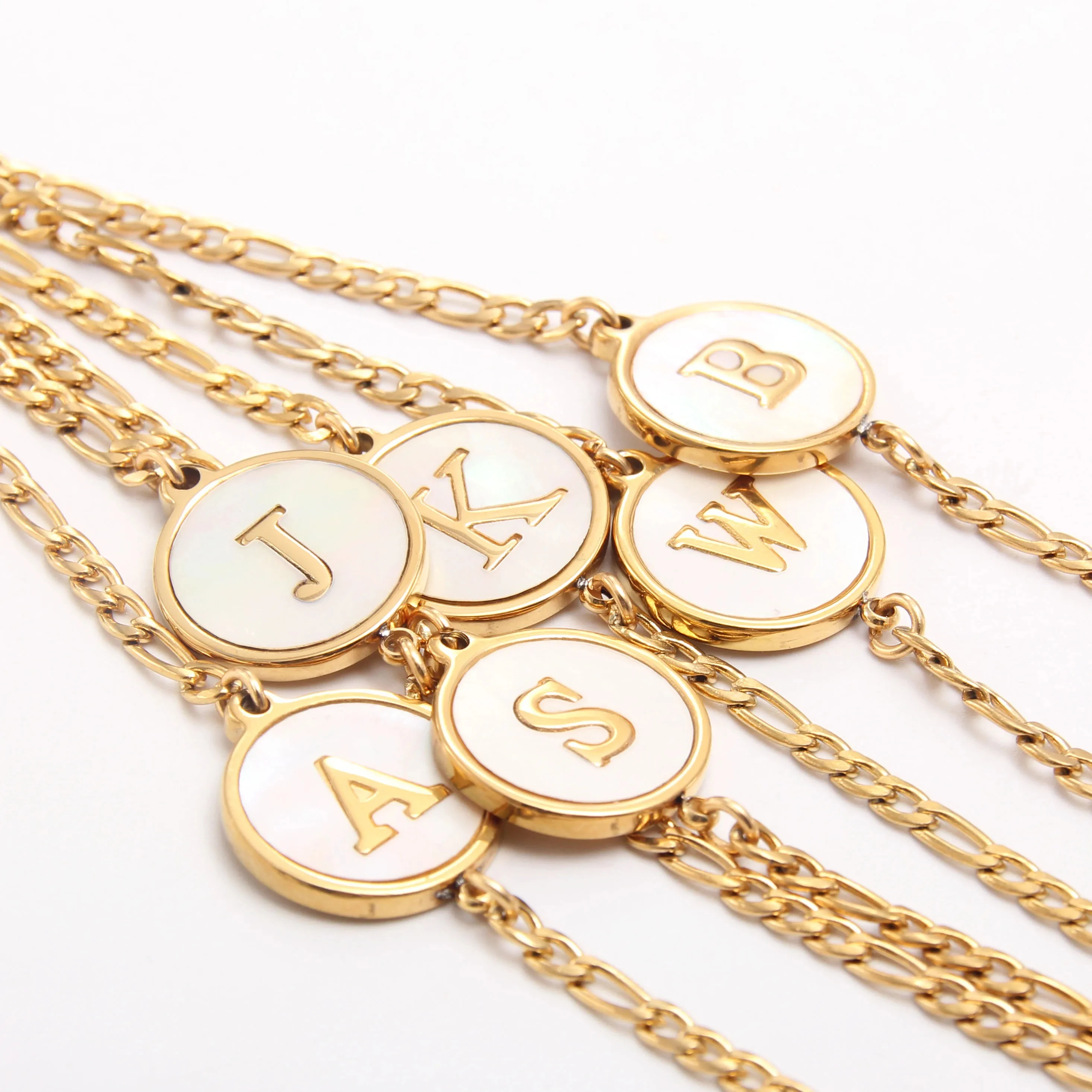 Stainless Steel Shell Initial Letter Bracelet for Women Men Round A-Z Alphabet Bracelets Chain Adjustable Jewelry Waterproof