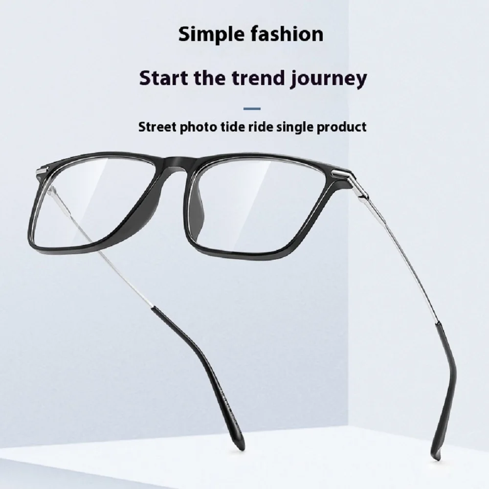 Occhiali da lettura anti luce blu dal design semplice con montatura quadrata in titanio da uomo alla moda Fotocromatici con prescrizione personalizzabile