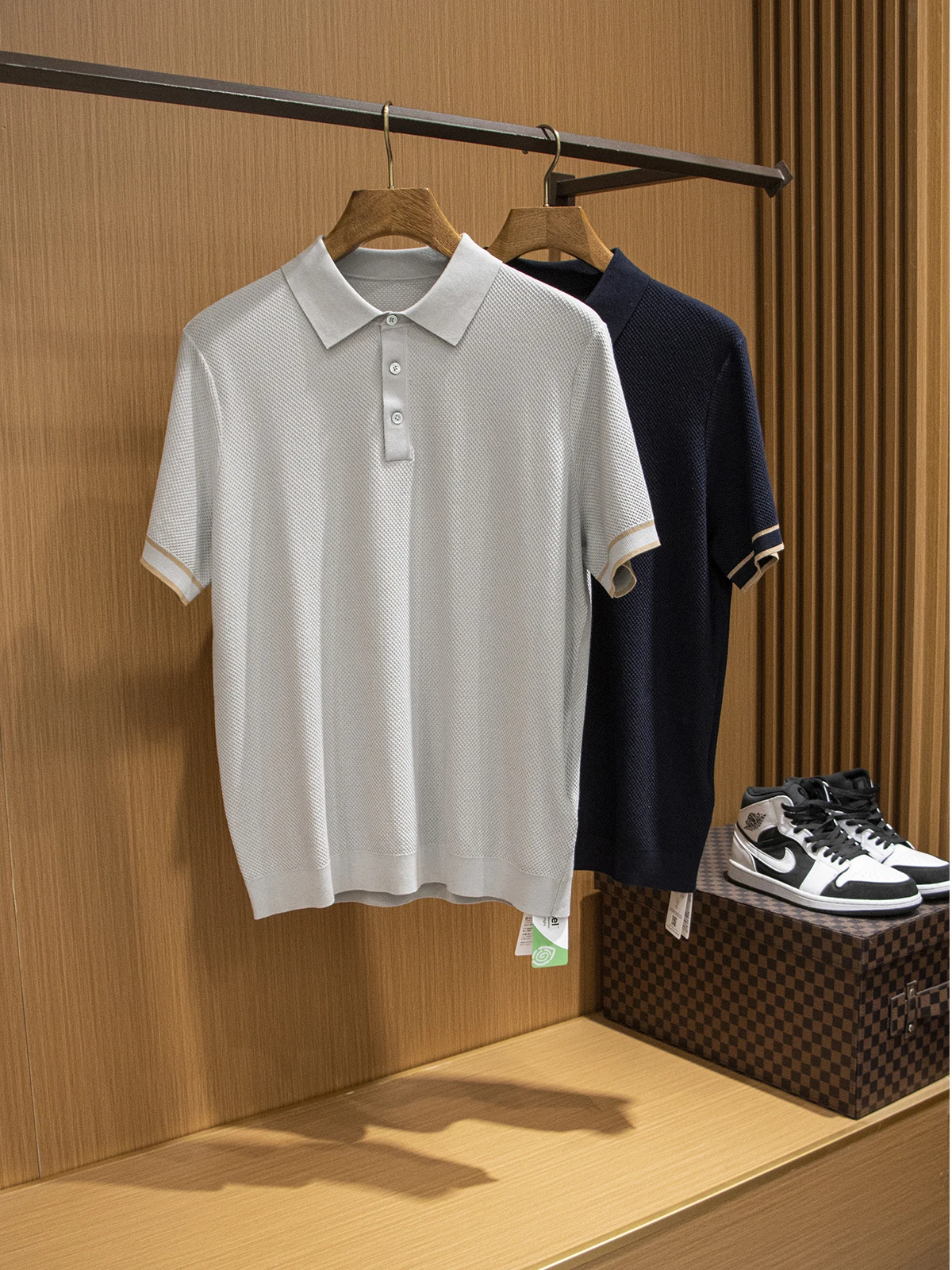 

Мужская летняя рубашка из смесового шелка, дышащая, с отложным воротником, легкая, модная, в городском стиле