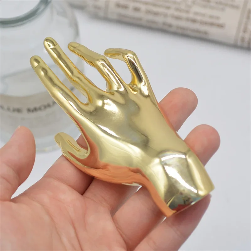 Vintage Hyperbole Metal Smooth Palm Hand Shape Large Broochs For Women Men Punk Unique Creative Suit Pin Party Jewelry