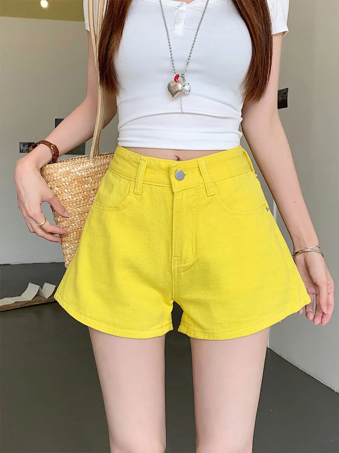 

High Waist Denim Shorts Women's Summer Slimming Wide Leg Hot Pants Dopaamine Pleated Casual Wear All Seasons Chinese Made
