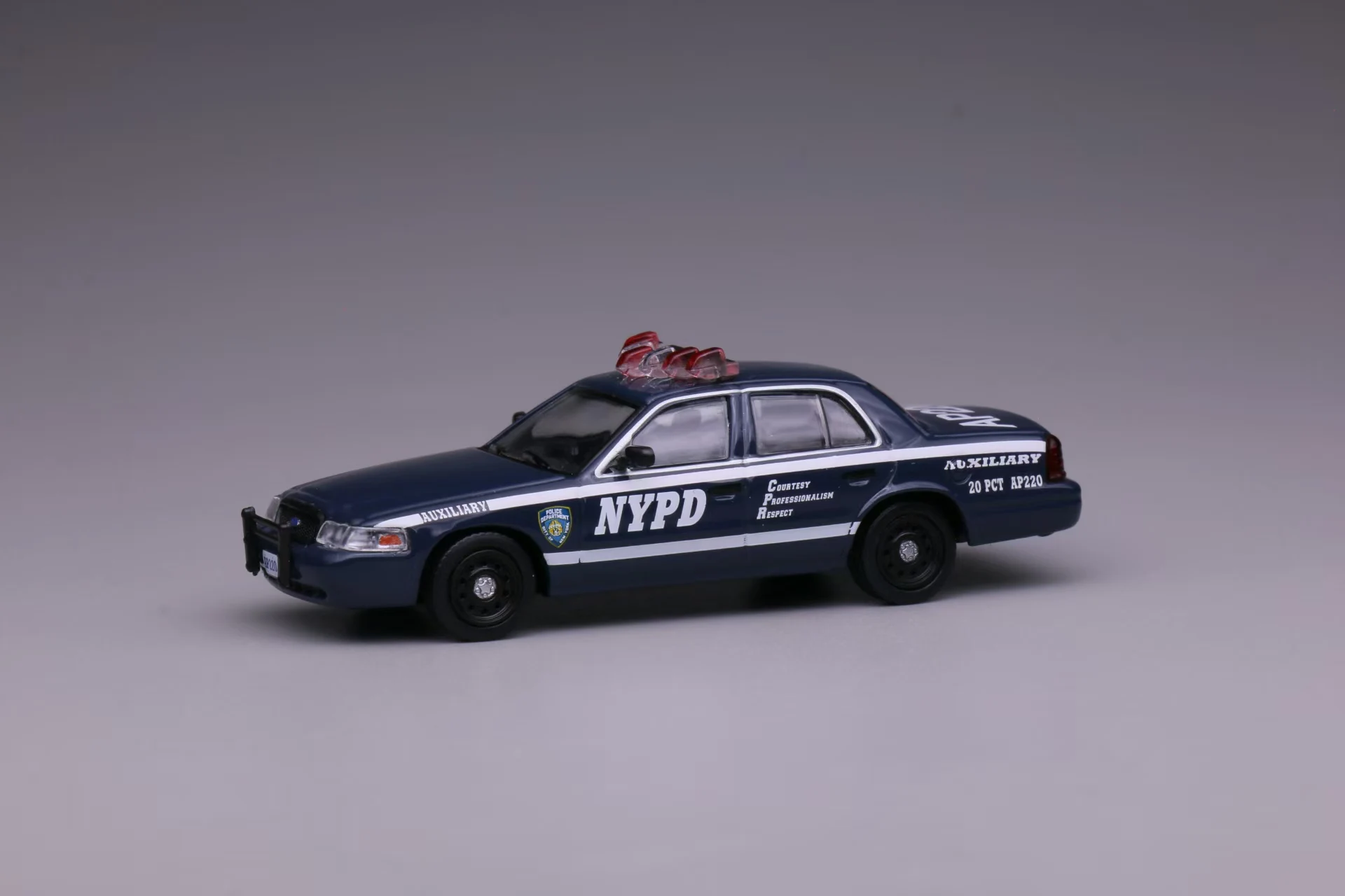 596 1/64 coche en miniatura de aleación coche de policía