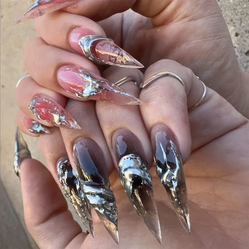 Uñas postizas extra largas puntiagudas con mariposas y perlas, estilo Y2K oscuro, con araña y pedrería, para manicura. 5