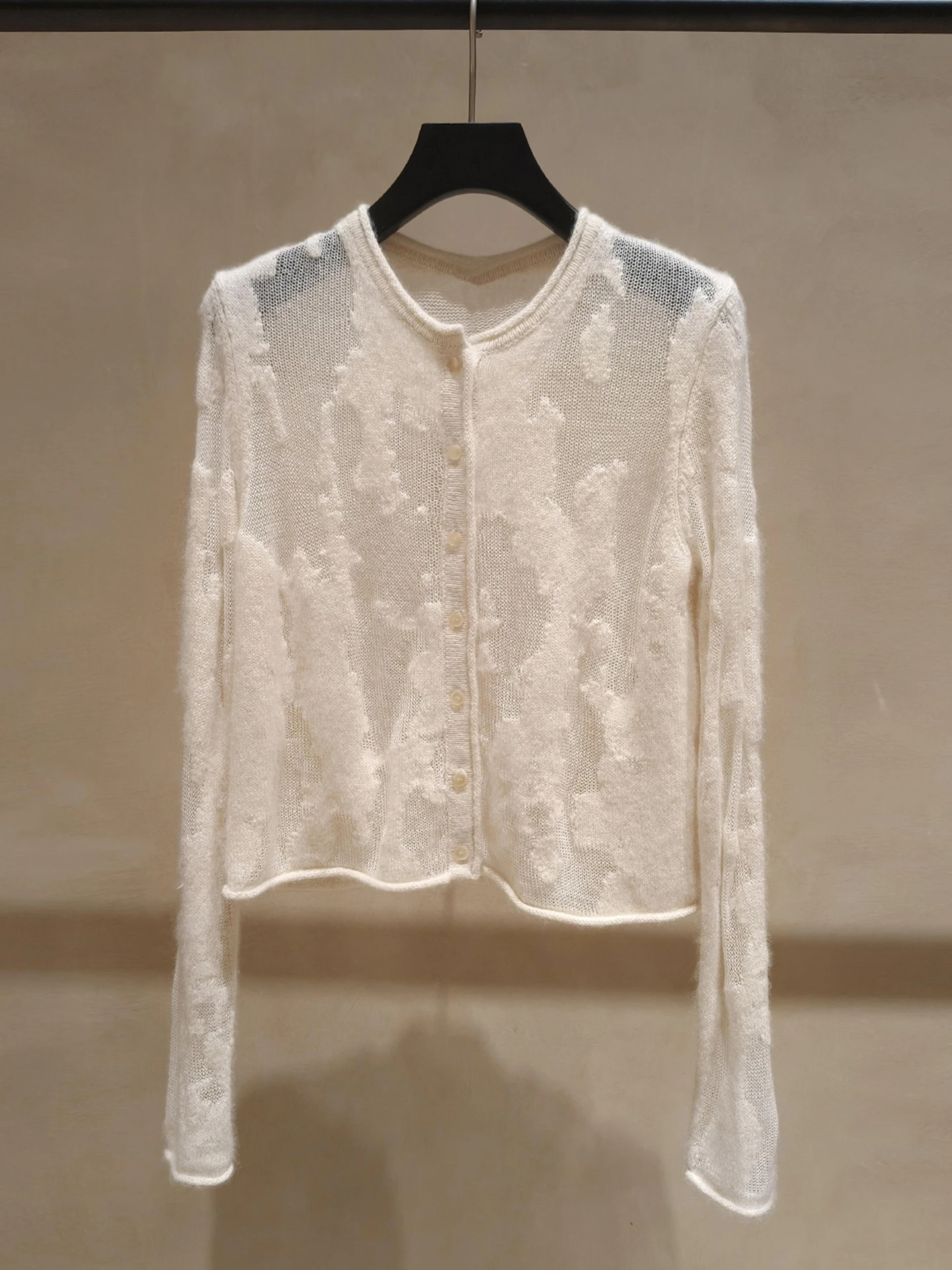 

High-End Knitted Flower Pattern Cardigan Top for Women Spring 2026 Commute Style Medium Softness Long Sleeve round Neck