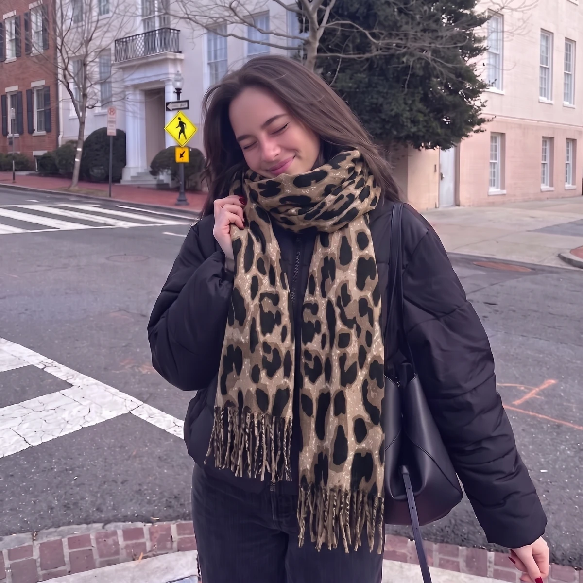 Women Leopard Print Scarf with Tassels Vintage Large Shawl Wrap Soft Warm Neck Scarves Autumn Winter Fashion Streetwear Outfits