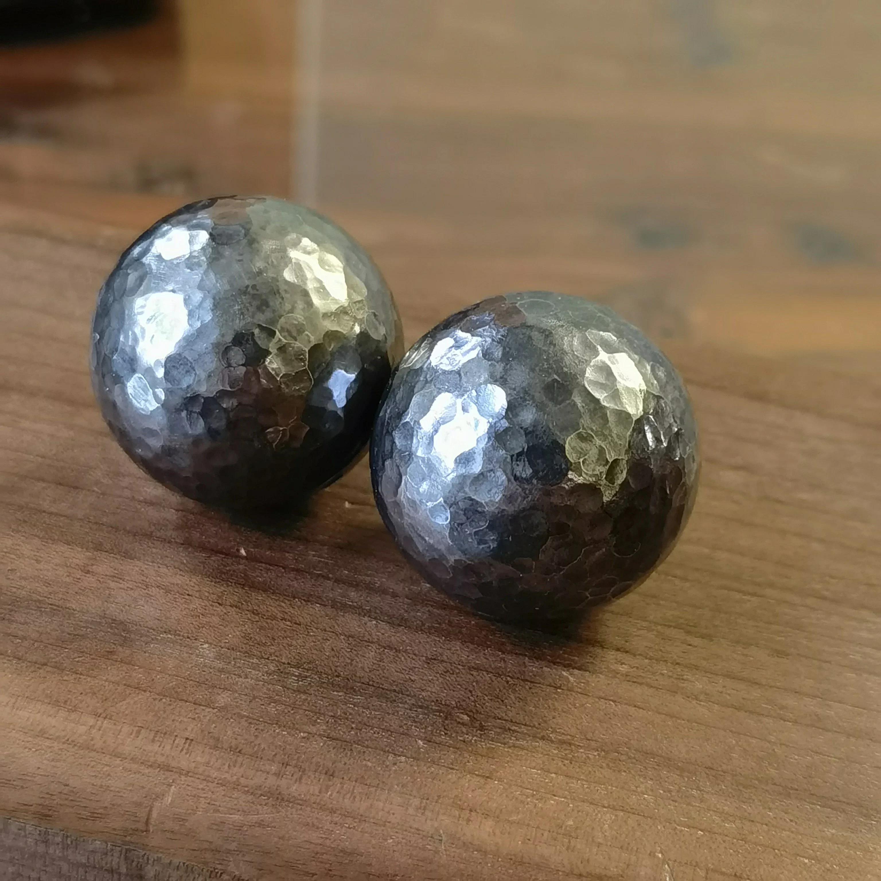 1 Pair Pure Titanium Hand Forged Hammered Massage Balls, Metal EDC Stress Relief Fidget Hand Sphere 33mm