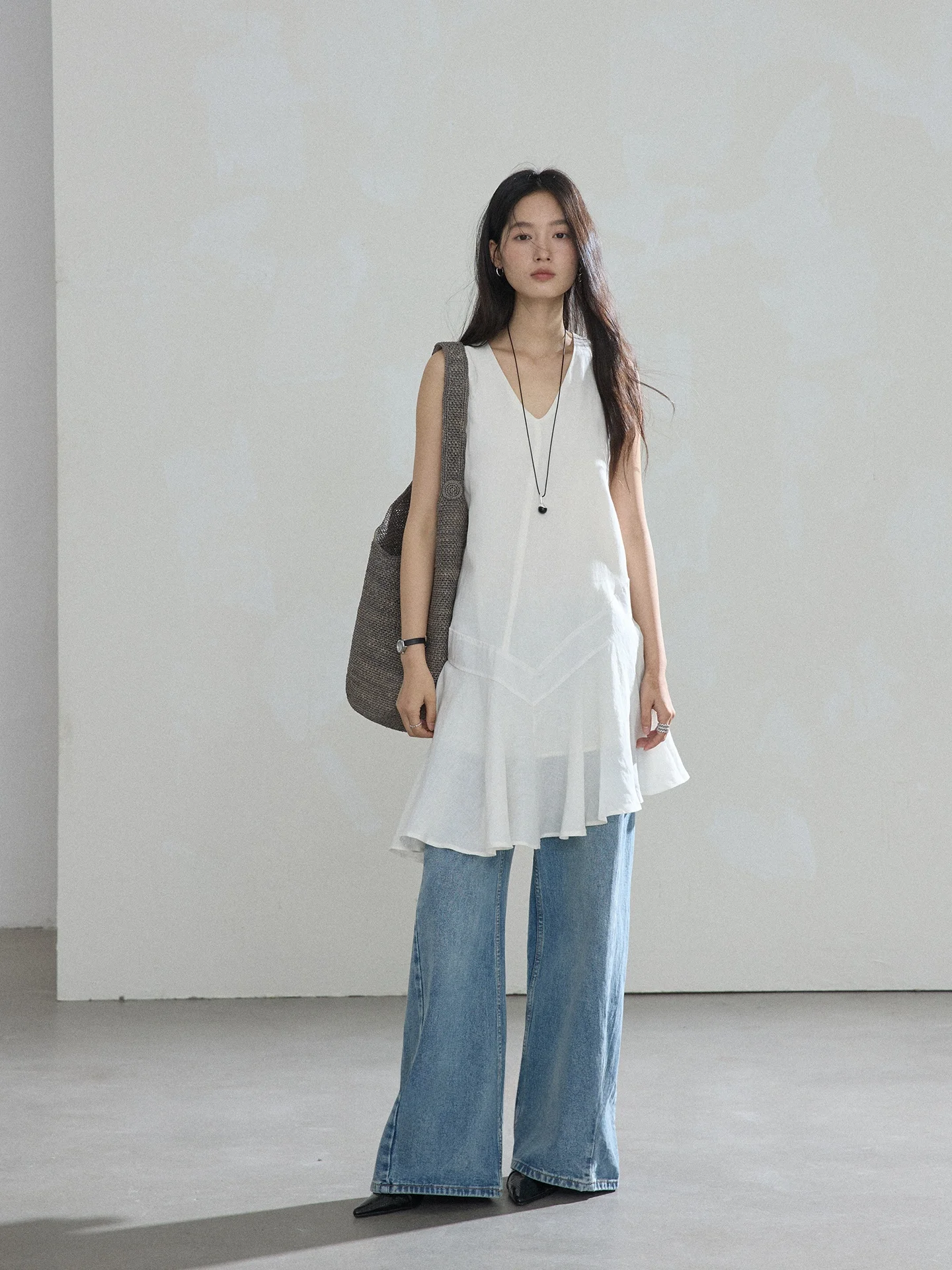 

Clipette Layerable Design Raseel Linen V-neck Sleeveless Dress Women Summer A-line Skirt Casual Loose Fit Style Dress