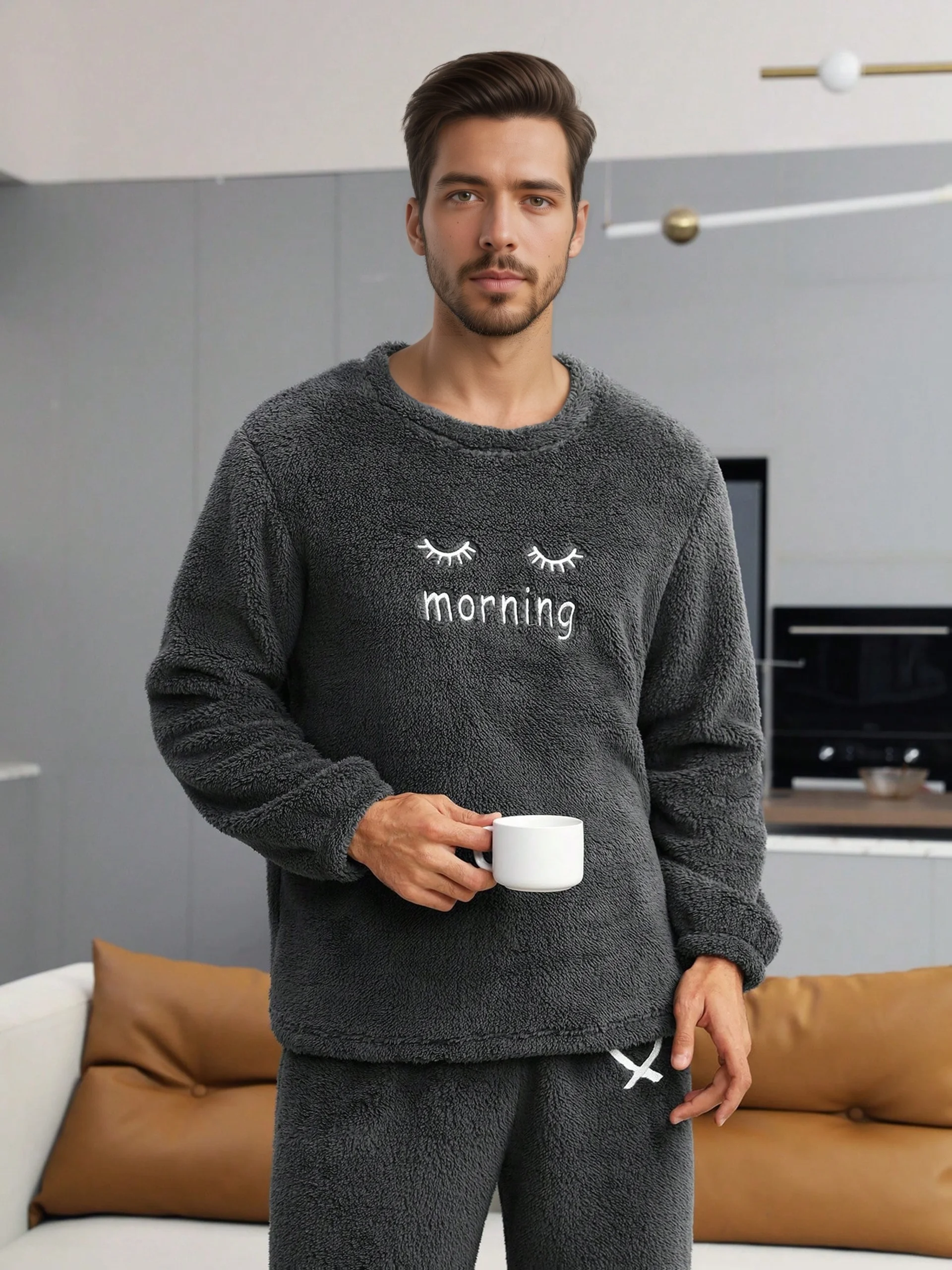 طقم بيجامات رجالي من الفلانيل طقم ملابس مريحة دافئة مطرزة للرموش ملابس مريحة سميكة ملابس منزلية ناعمة ومريحة