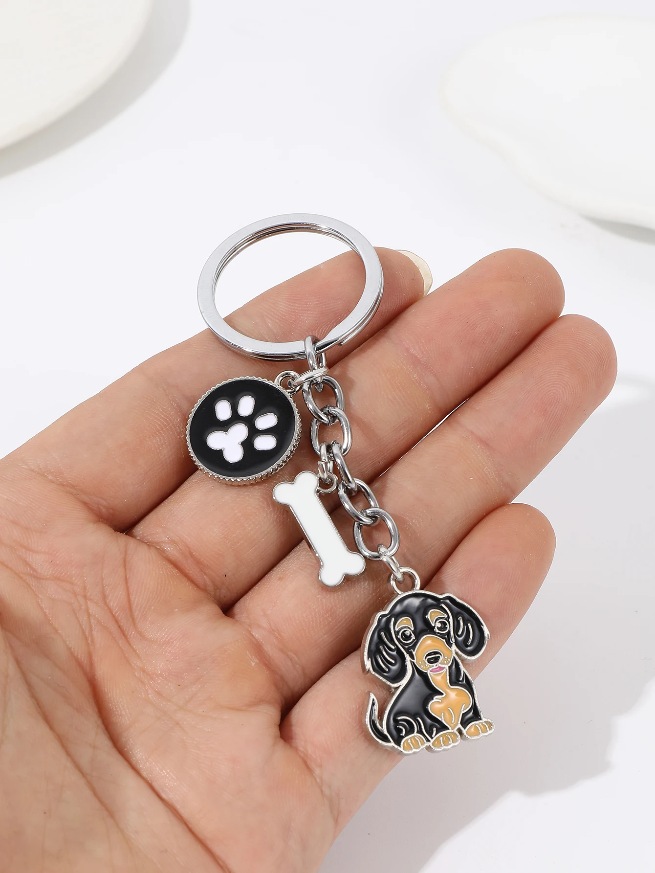 1PCS Alloy Cute Sausage Dog Keychain Dachshund Animal Enamel Keyring Bone foot charm Women Girls Fashion  Jewelry gifts