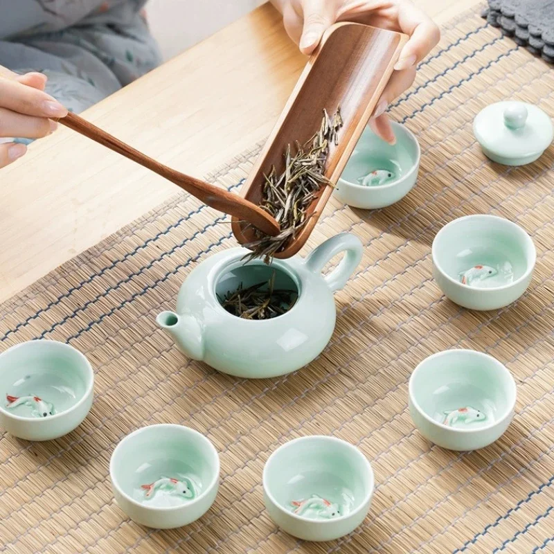 7pcs Tea Set Chinese Kung Fu ceramics tea Porcelain Heat Resistant Tea Cup Portable Puer Tea Cups ：1pc teapot +6pcs teacups