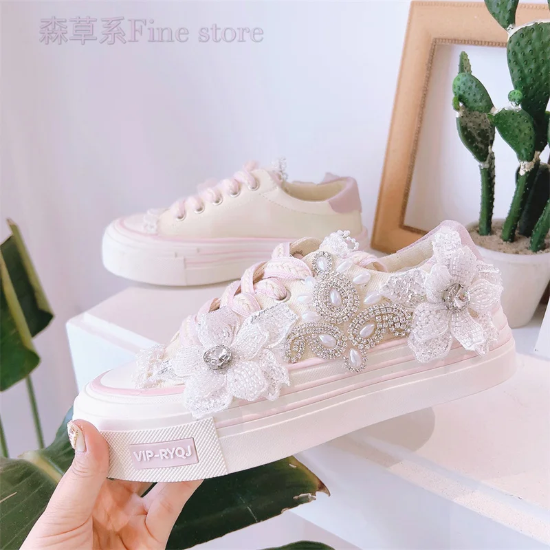 Luxury Floral Ladies Platform Sports Shoes for Women‘s Sneakers Tennis Female 2022 Sweet Pink Rhinestones Pearls Wedding Flats