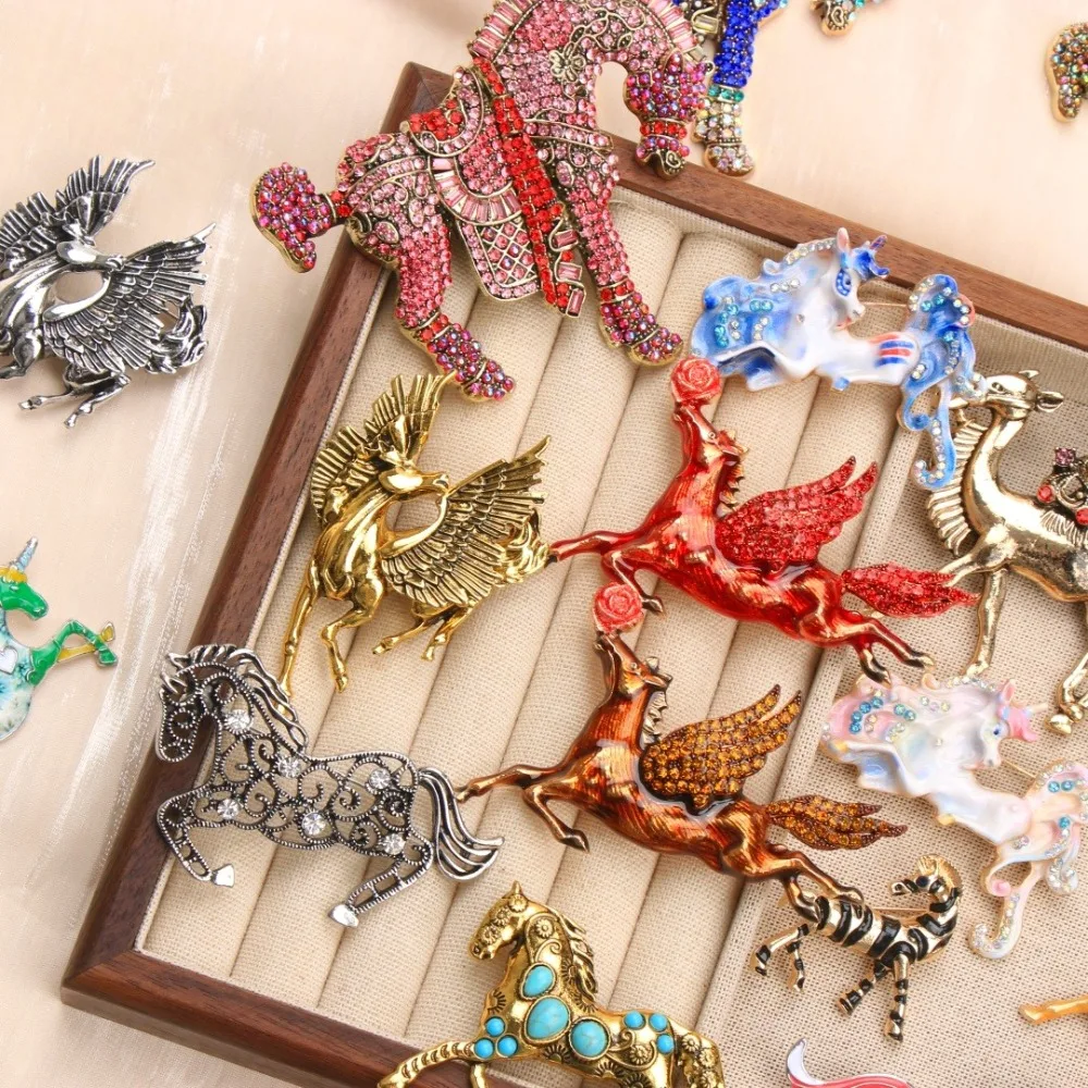 Luxury Vintage Horse Year Warhorse Unicorn Animal Design Brooch for Men and Women, Jewelry Accessories, Wedding HolidayPartyGift