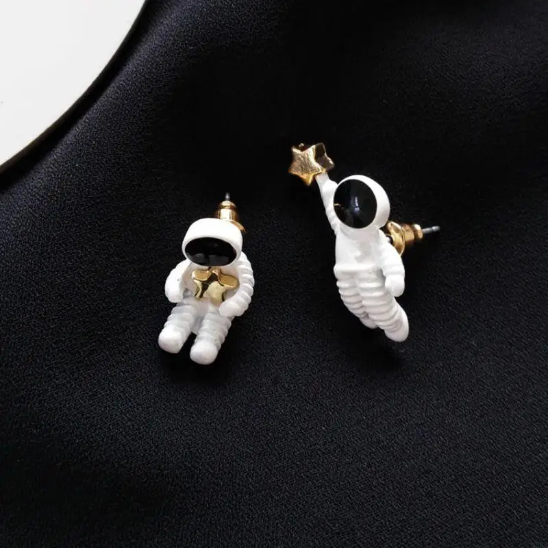 N2UE Novelty Asymmetric Earrings Space Astronaut for Cat Catch Fish Drop Earring for