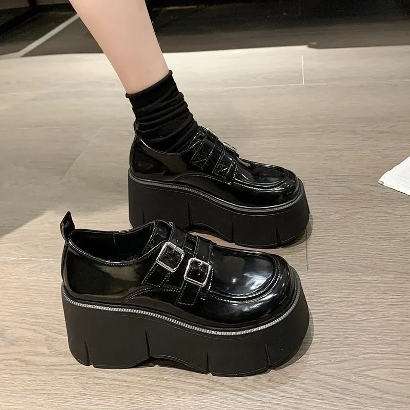 New Lolita Women Shoes Buckle Strap Heel Height 6-8CM Platform Shoes Woman Gothic Ankle Rock Boots Woman Patent Leather Shoes