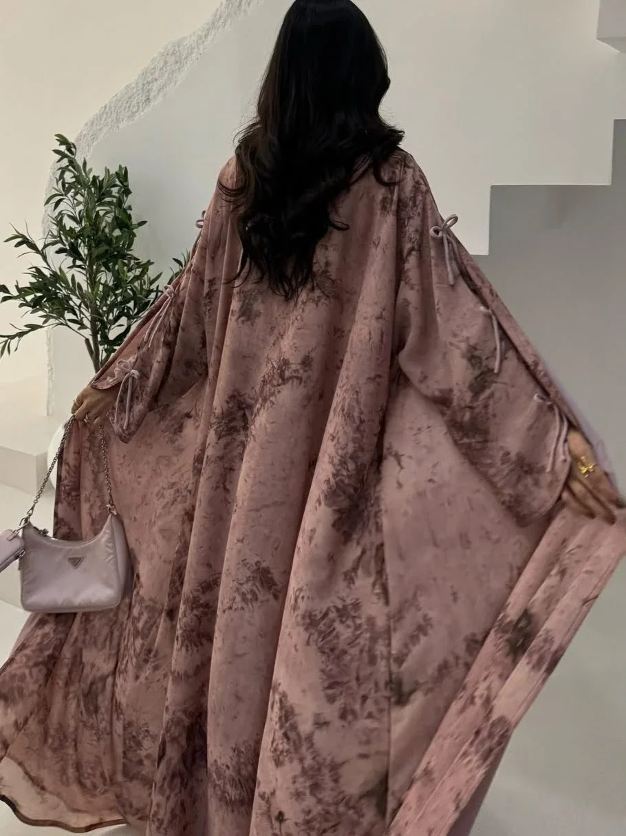 

Ид Женская Абая с принтом и шарфом Мусульманское открытое платье Кафтан с бантом Длинный халат Джалабия Рамадан Марокко Дубай Кафтан Ислам 2026