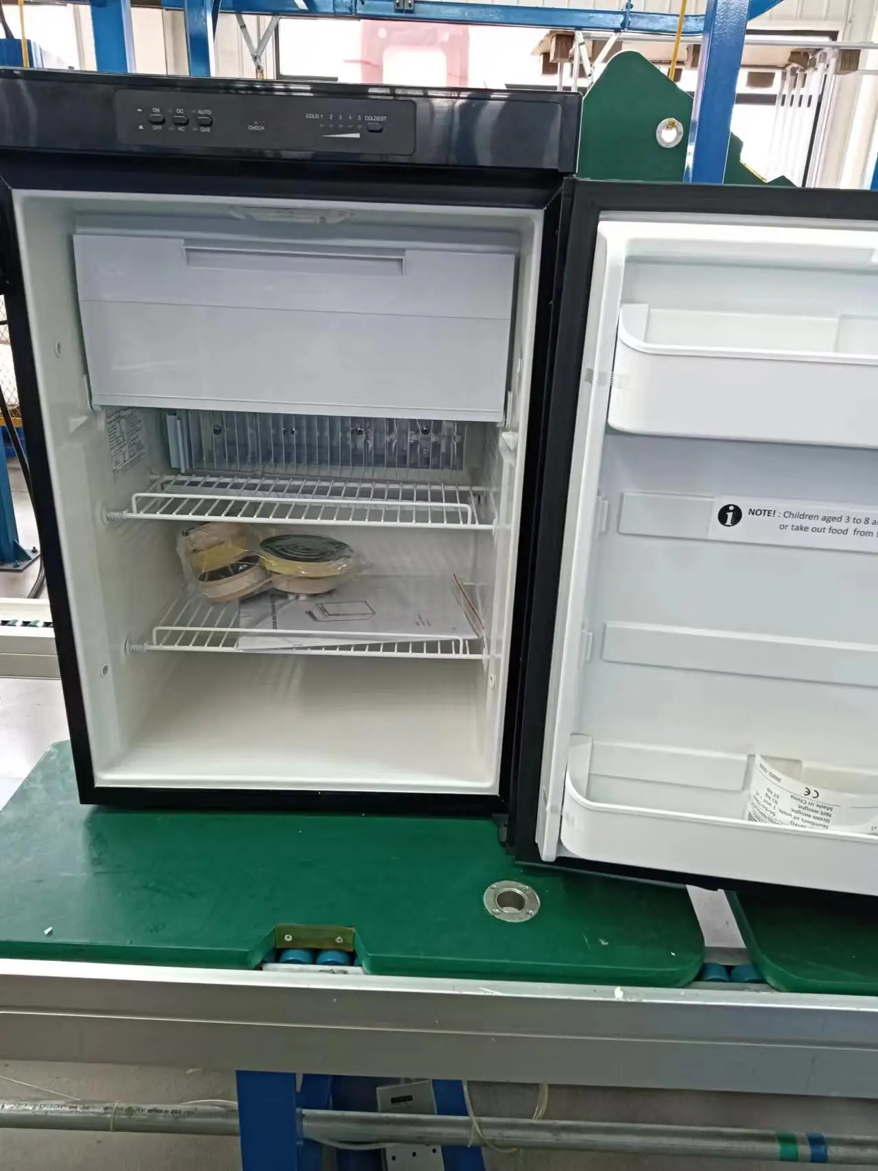 AC DC Propane Gas Absorption 3 Way No Frost  No Noise RV Marine Mobile Home Refrigerator