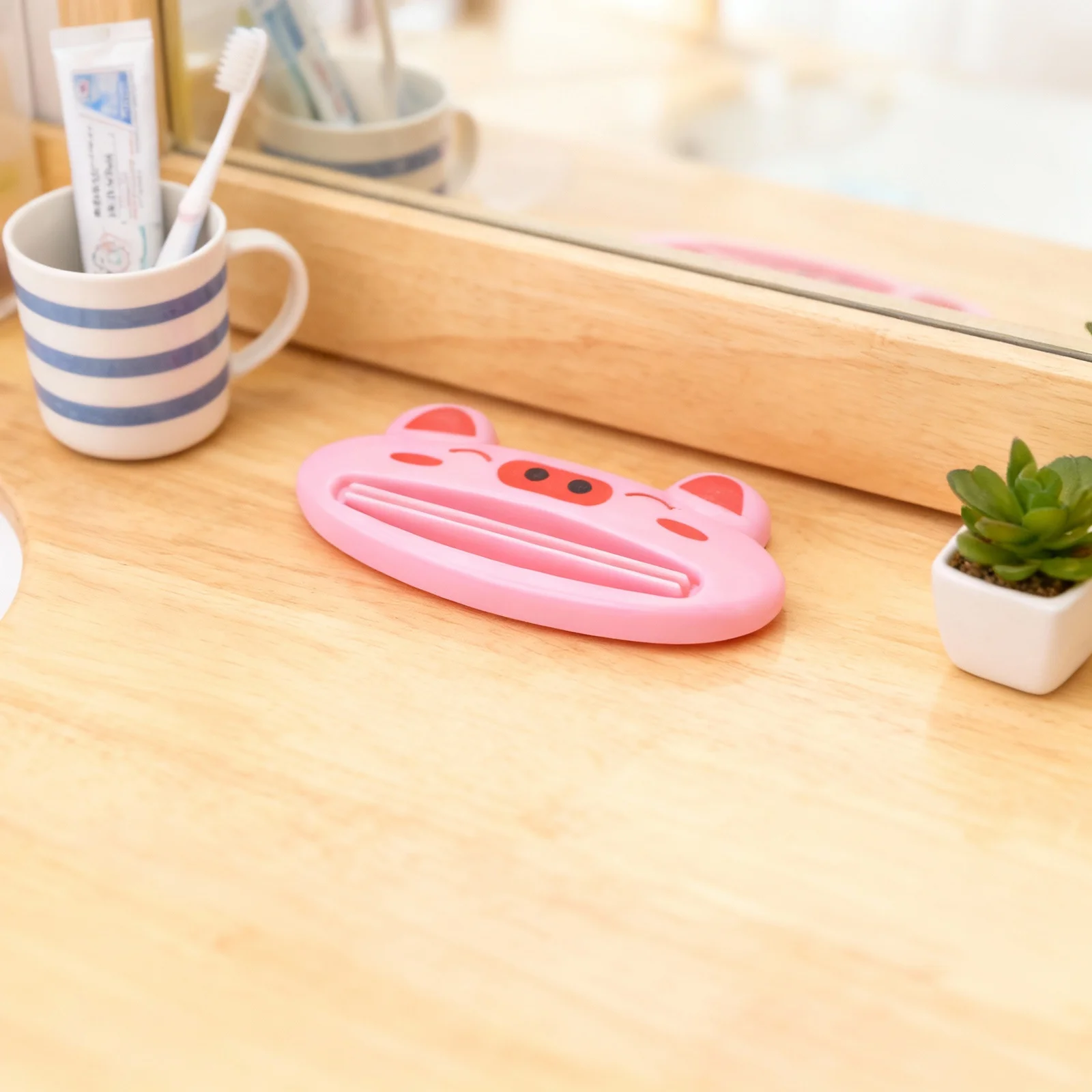 

Toothpaste Squeezer Dispenser Reusable For Toothpaste Tube Facial Cleanser Pink Large Size Bathroom Accessories Home Use