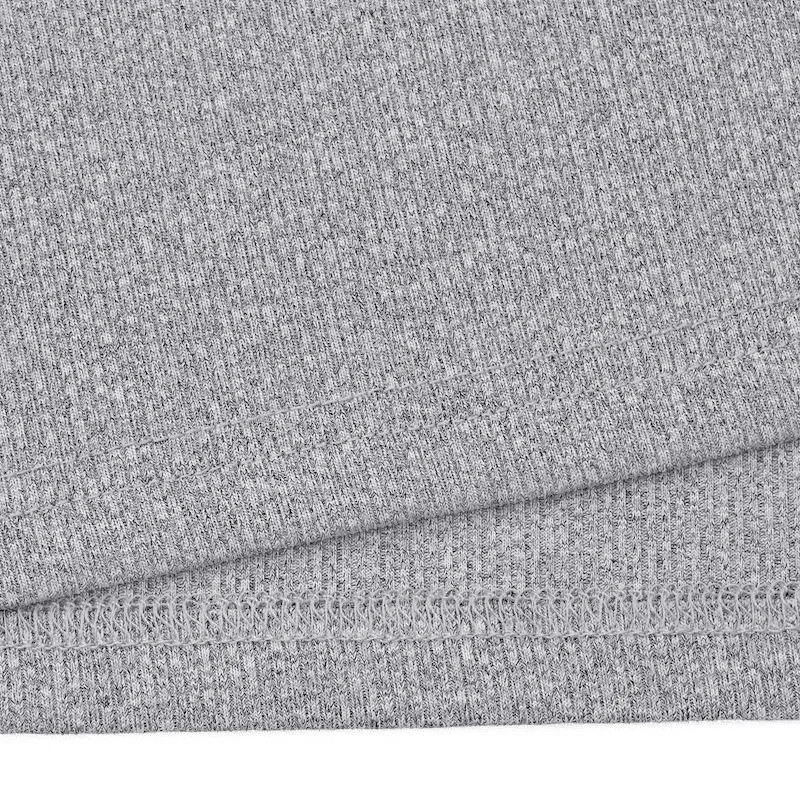 Sommerliches Damen-Set, bestehend aus einem trägerlosen Oberteil und einer kurzen Hose, zweiteilig, geripptes Strickoberteil mit seitlichem Schlitz, figurbetonte kurze Hose, passendes Outfit, Dropshipping. – Detail 7
