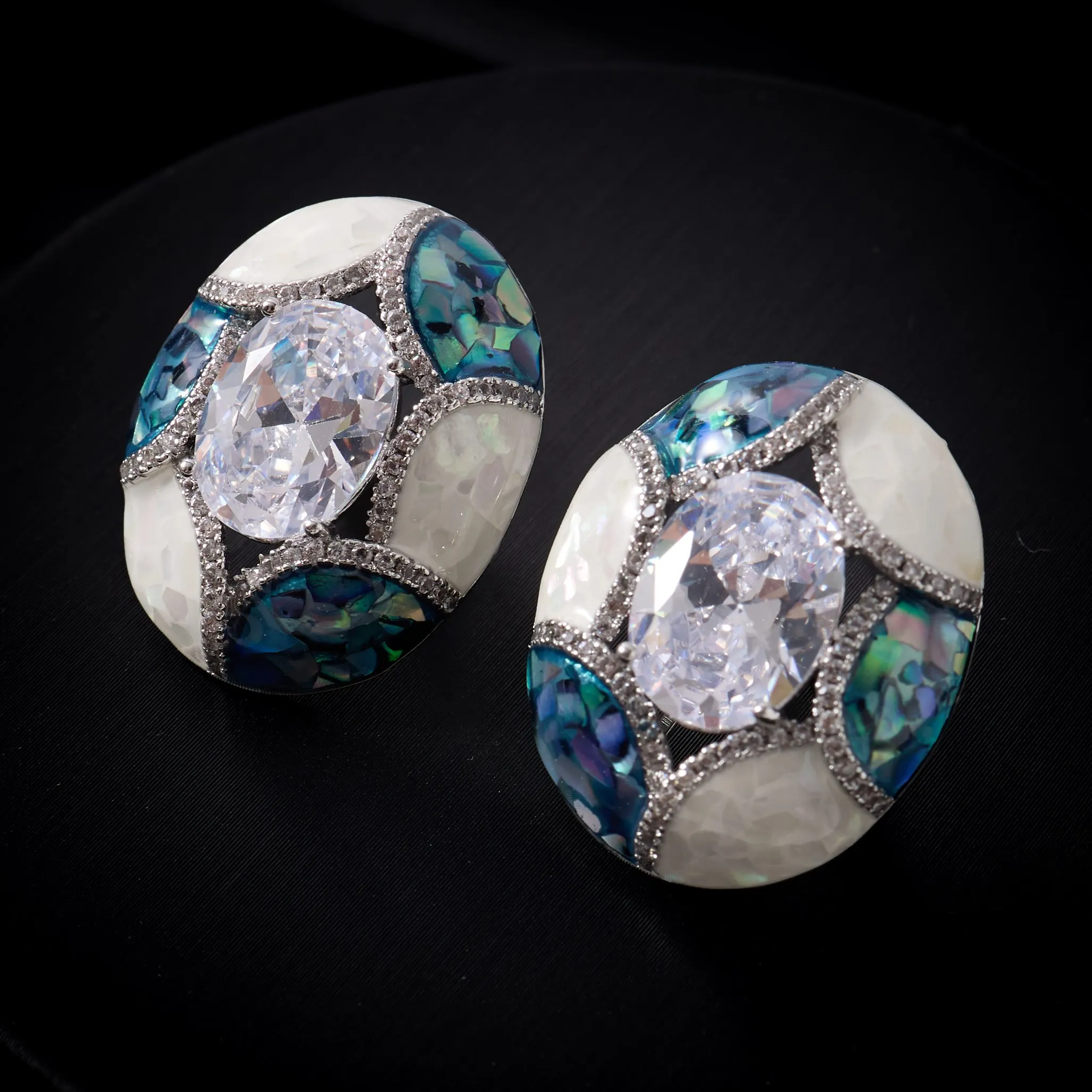 00146 Tendy Oval Dangle Stub Earrings for Women Luxury Sparking CZ Cubic Ziron Stereo Elliptical Earing Fashion Jewelry Gifts