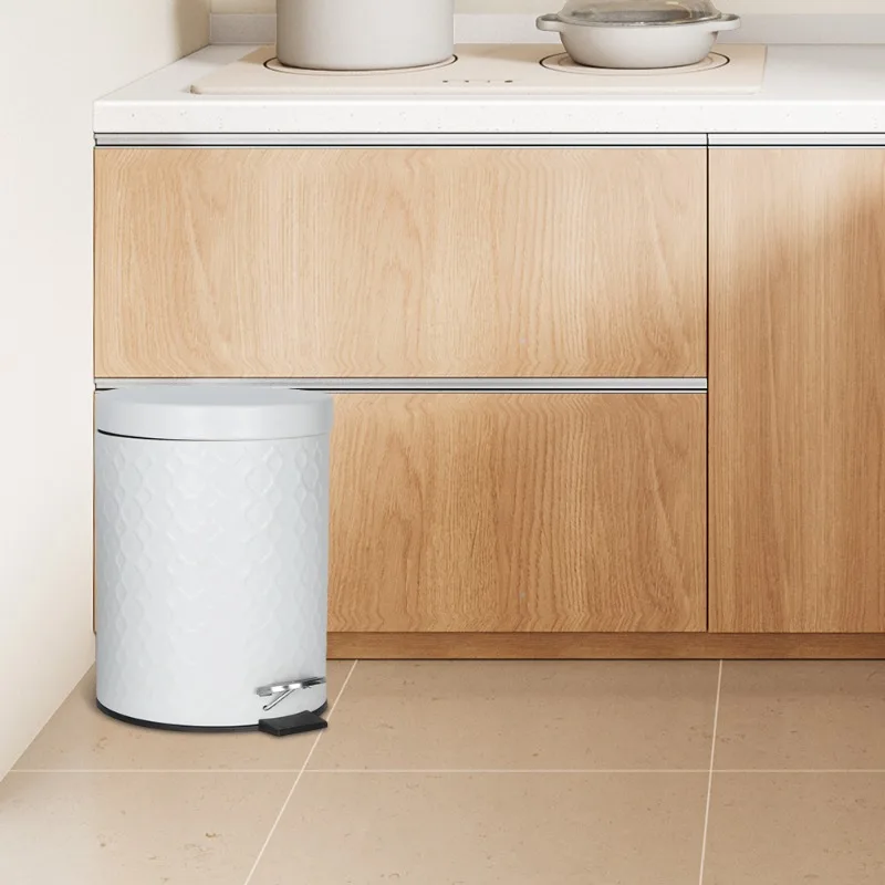 Retro trash can 5L embossed trash can, bathroom trash can