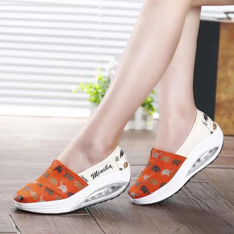 Women Fashion Vulcanized Sneakers Platform Solid Color Flat Ladies Shoes Casual Breathable Wedges Ladies Walking Sneakers 2024