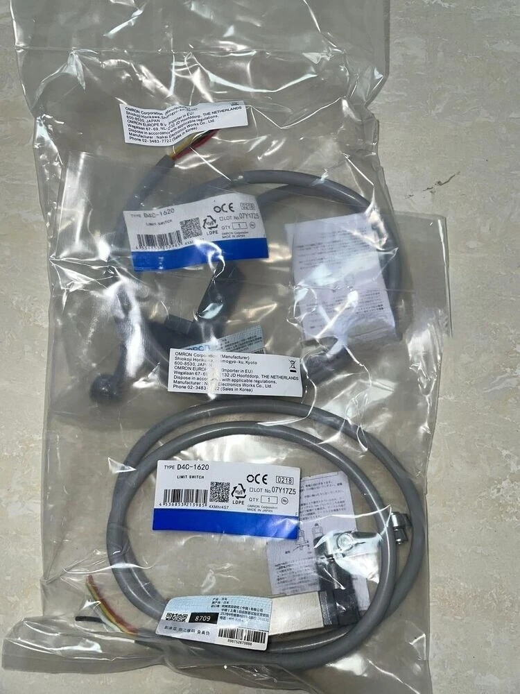 

Новый в упаковке концевой выключатель D4C-1620 D4C1620. Быстрая доставка.