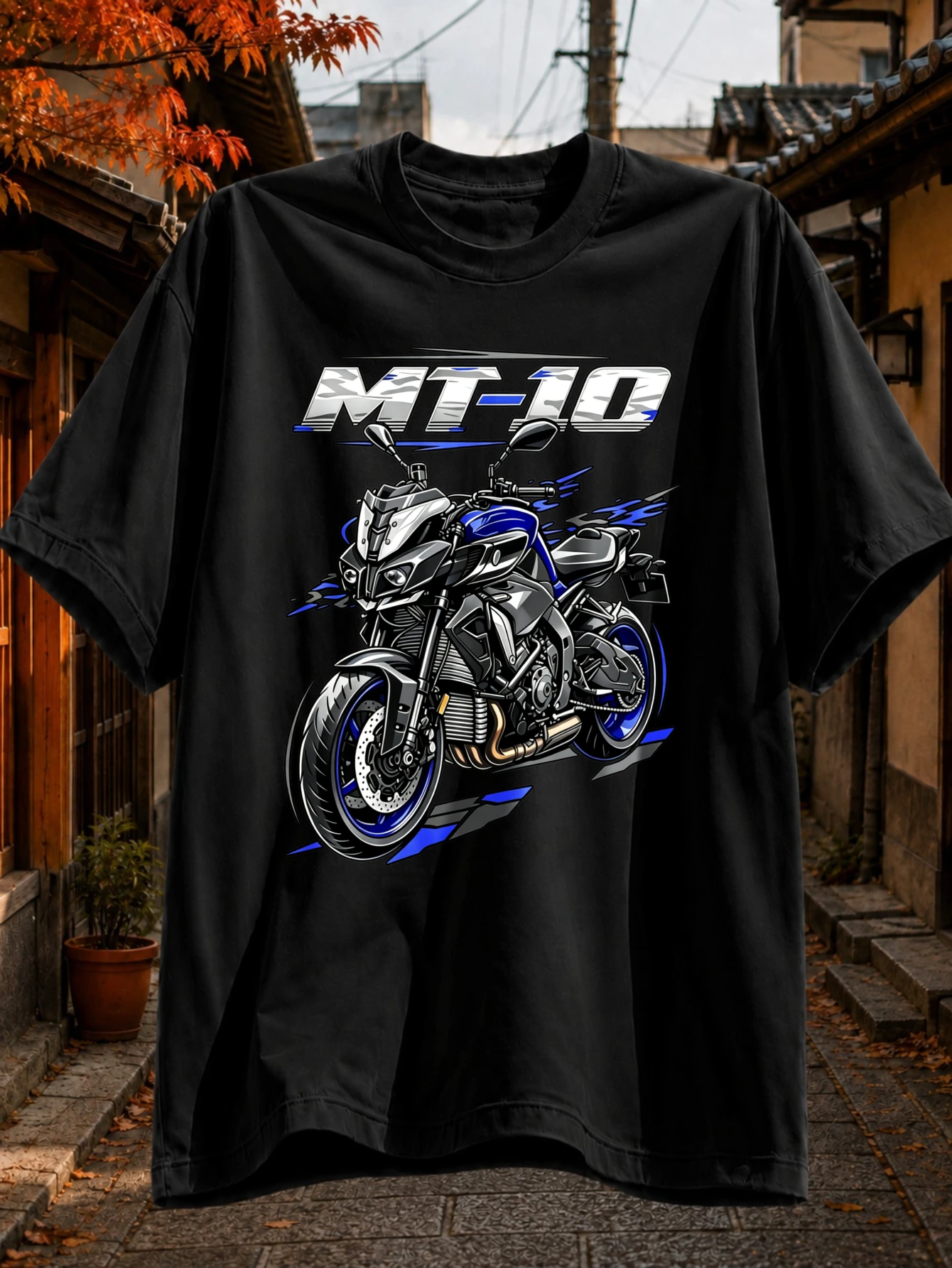 T-shirt de moto MT-10, illustration détaillée d'une moto de rue bleu-noir avec grandes lettres argentées et graphique sportif dynamique.
