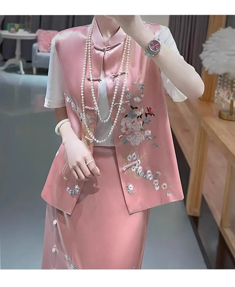 

Satin Silk Embroidered Vest And Skirts Two-Piece Set Trendy National Style Women's Fashion Bodycon Outfit