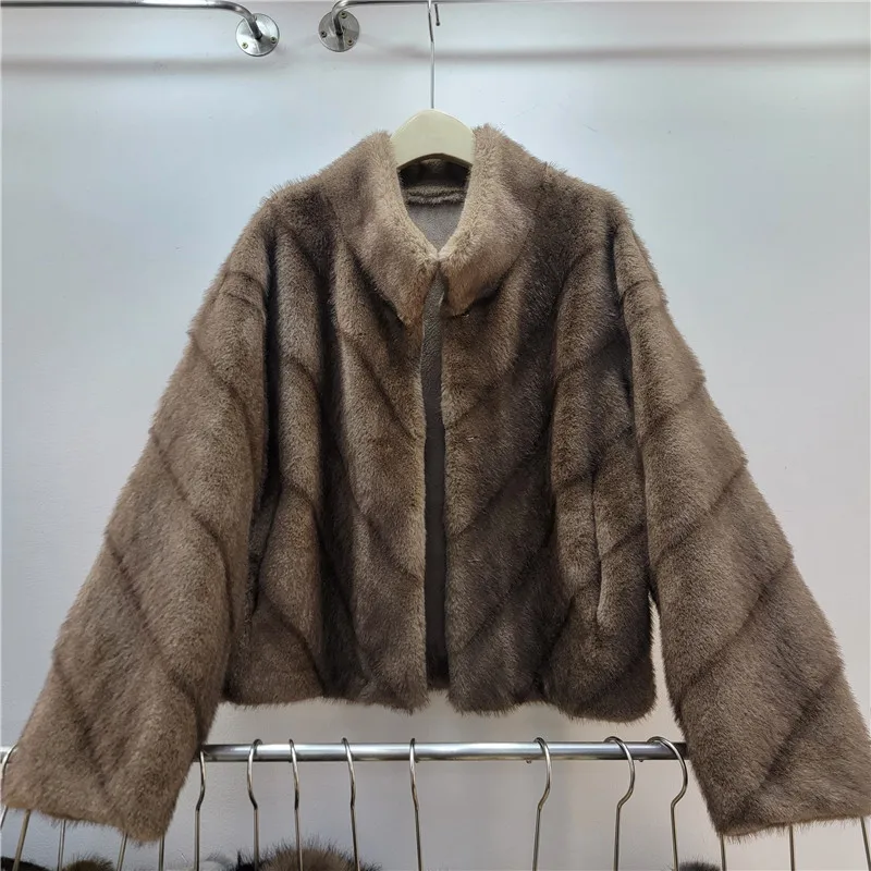 Clothland femmes Vintage manteau de fourrure à manches longues col montant femme épais hiver vêtements d'extérieur fausse fourrure veste Mujer CB249