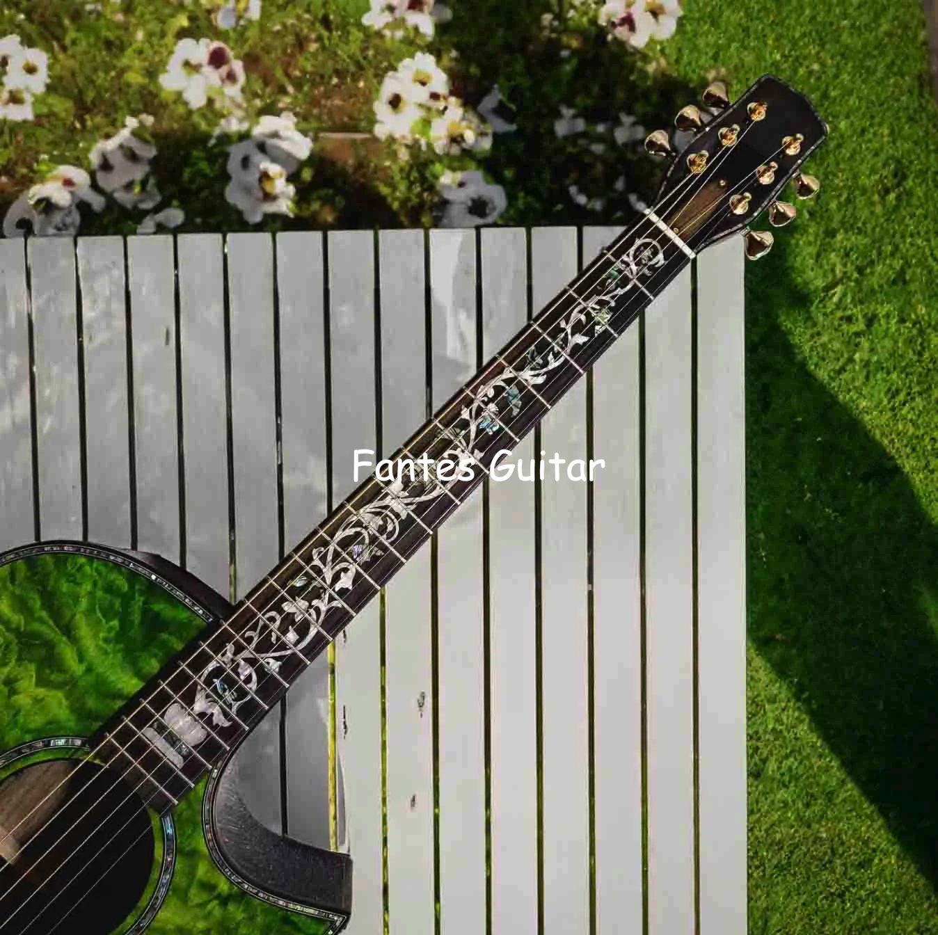 

Custom OM Single Cut Solid Wood Back Side Acoustic Electric Guitar in Green