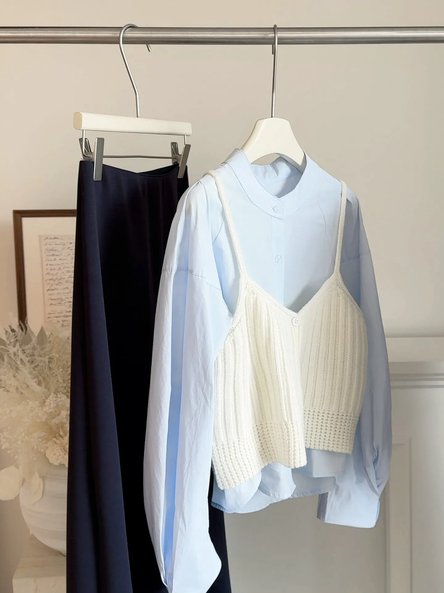 Fashionable Short Korean Style Vest 2026 Autumn New Arrival Versatile Women's Inner Wear Pure Color Single Button Design