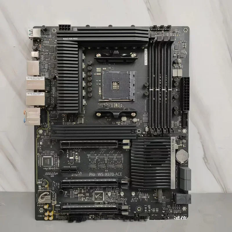 PRO WS X570-ACE للوحة الأم لمحطة العمل ASUS AMD X570 المقبس AM4 AMD 3rd/2nd Gen AMD Ryzen DDR4 PCIE-4.0 اختبار مثالي