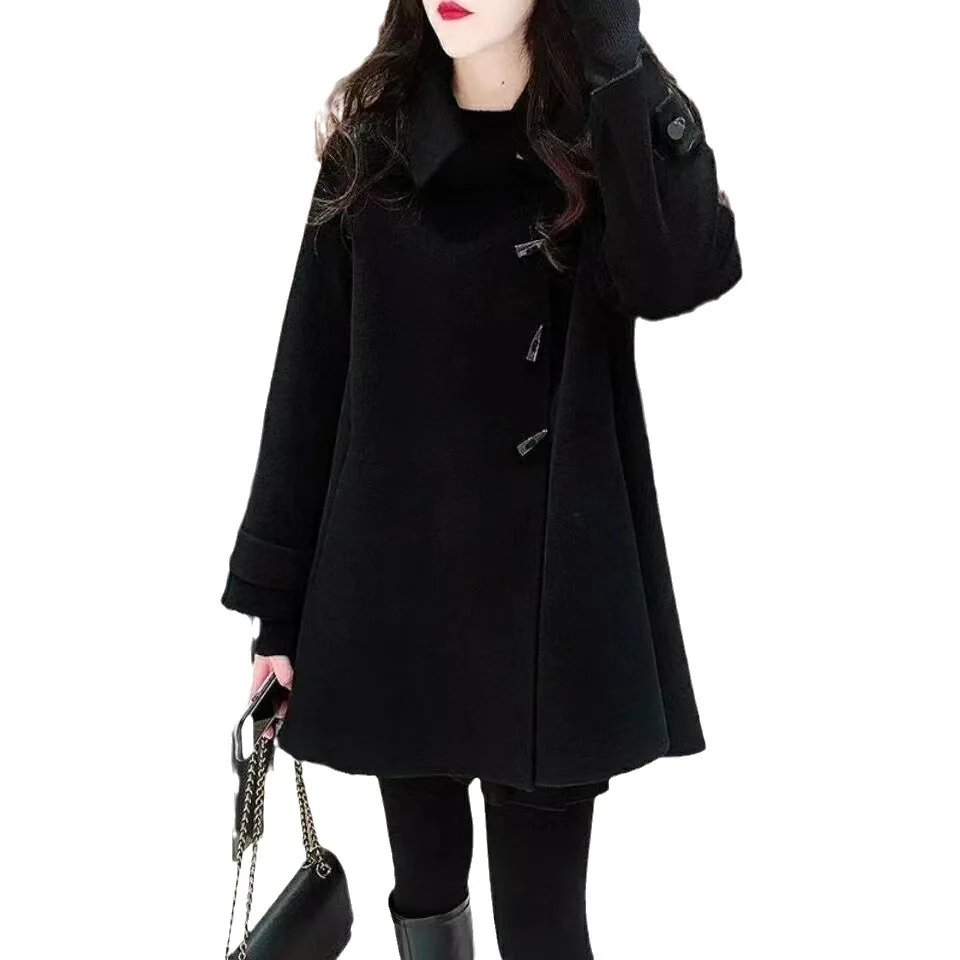 เสื้อโค้ทขนสัตว์สีแดงคุณภาพสูงสำหรับผู้หญิง ฤดูใบไม้ร่วง ฤดูหนาว 2025 แจ็คเก็ตติดกระดุมเขาสัตว์แบบใหม่ เสื้อคลุมแฟชั่นสไตล์เกาหลีสำหรับผู้หญิง