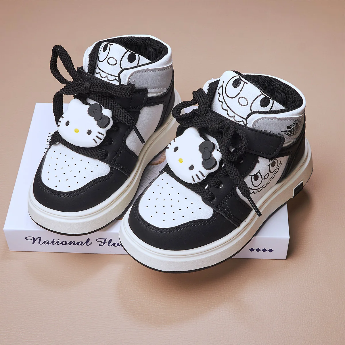 أطفال حذاء كاجوال أحذية رياضية بولي Leather جلد عالية القمم الكرتون الربيع أحذية للفتيات سميكة القاع الفيلكرو حذاء أسود حجم 26-37