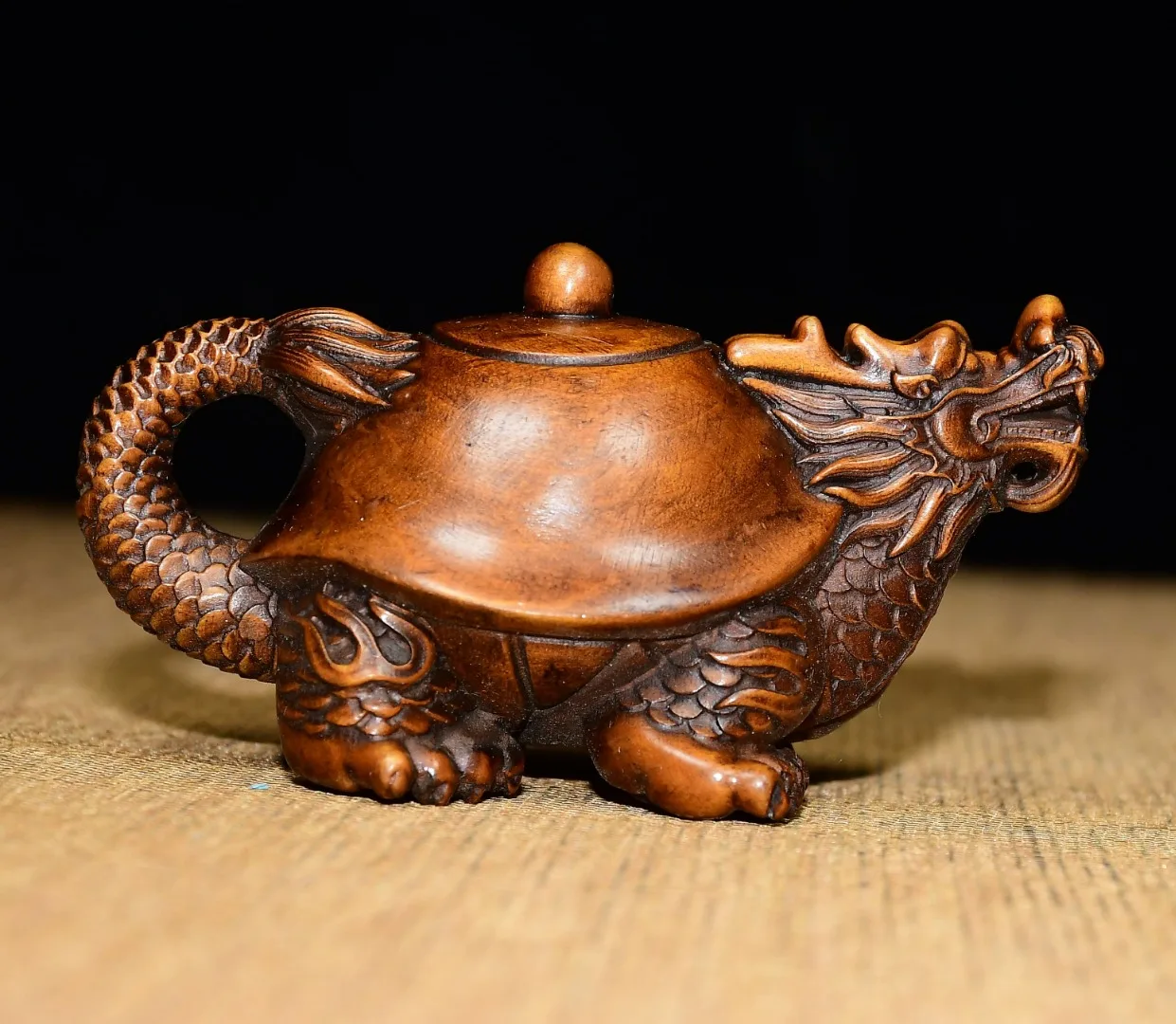 

3"Tibetan Temple Collection Old Boxwood Dragon Turtle Statue Teapot and kettle Handheld pot Amass wealth Ornaments Town house