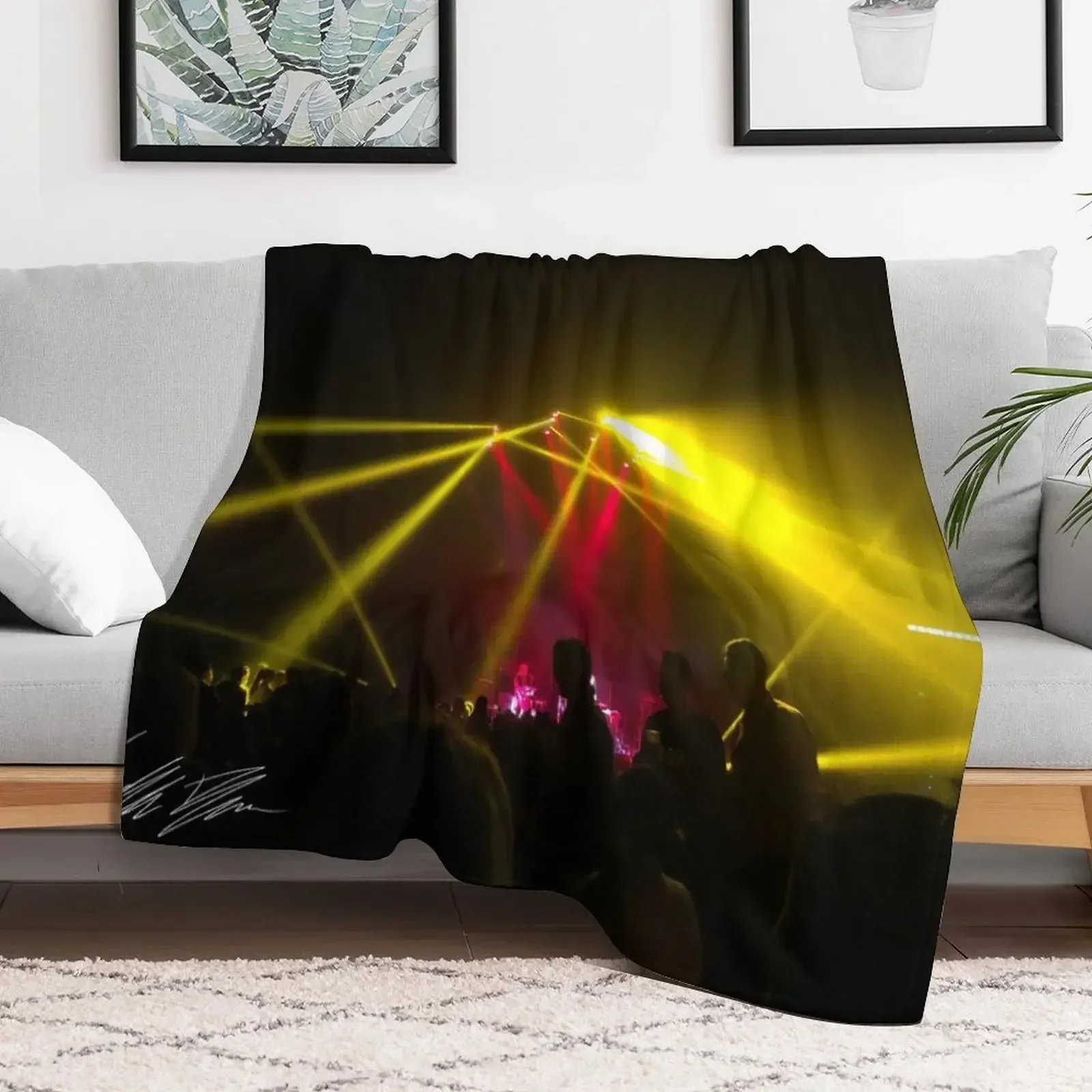 

Yellow Laser Lights Throw Blanket Sofa Loose Blankets