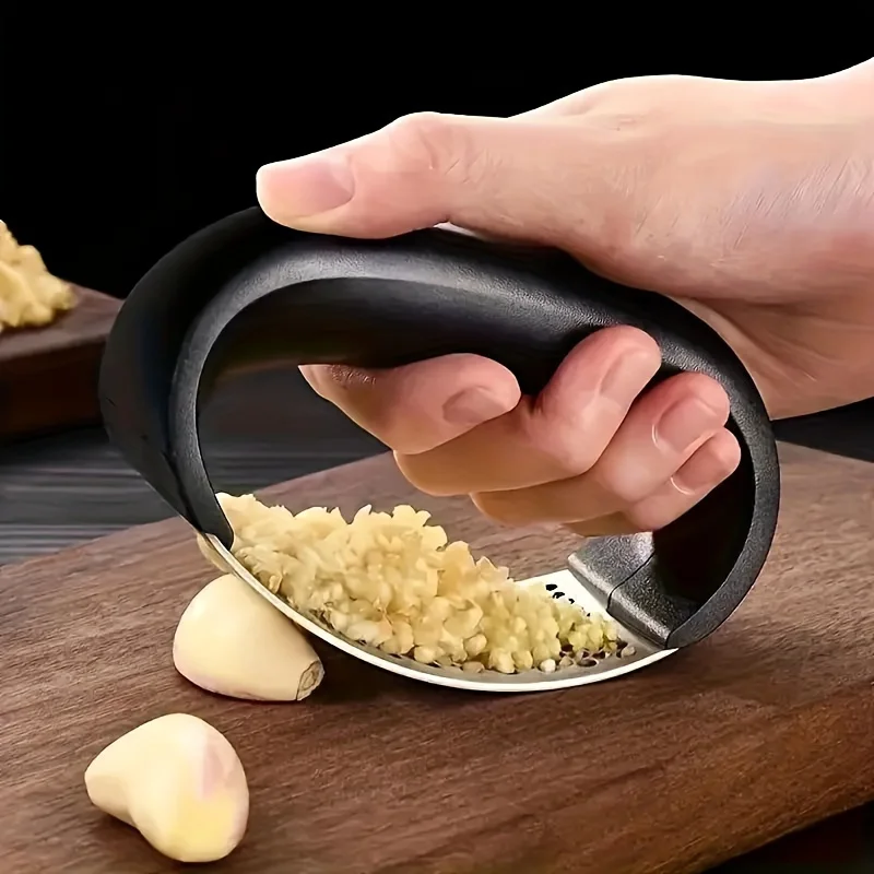 Essential Kitchen Tool, mühelose Knoblauch- und Ingwerpresse. Sicheres Design, 10 cm, langlebig und kompakt