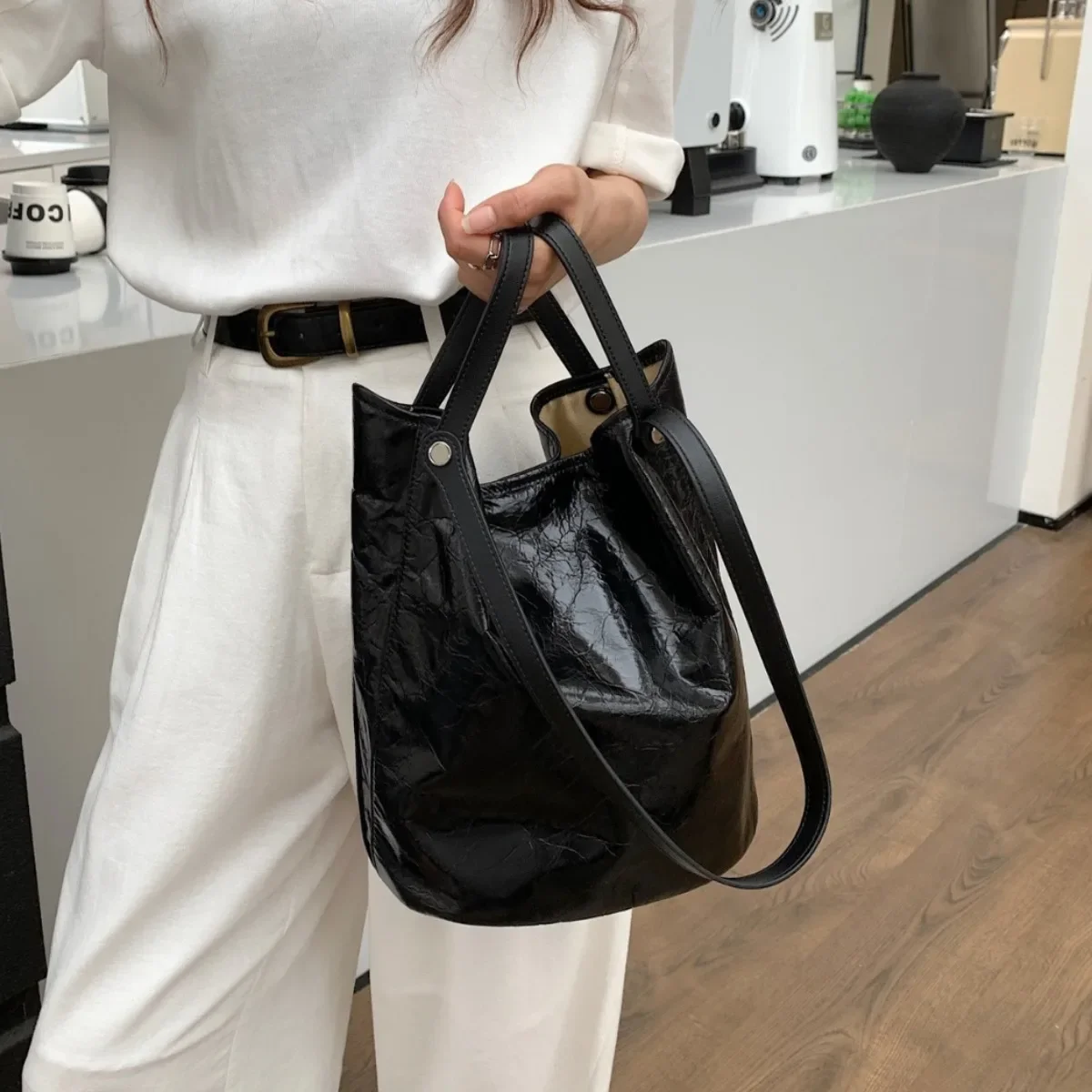 Luxury Design High Quality Oil Wax Leather Women Shoulder Bucket Handbag Genuine Cowhide Female Underarm Crossbody Bag Tote Bag