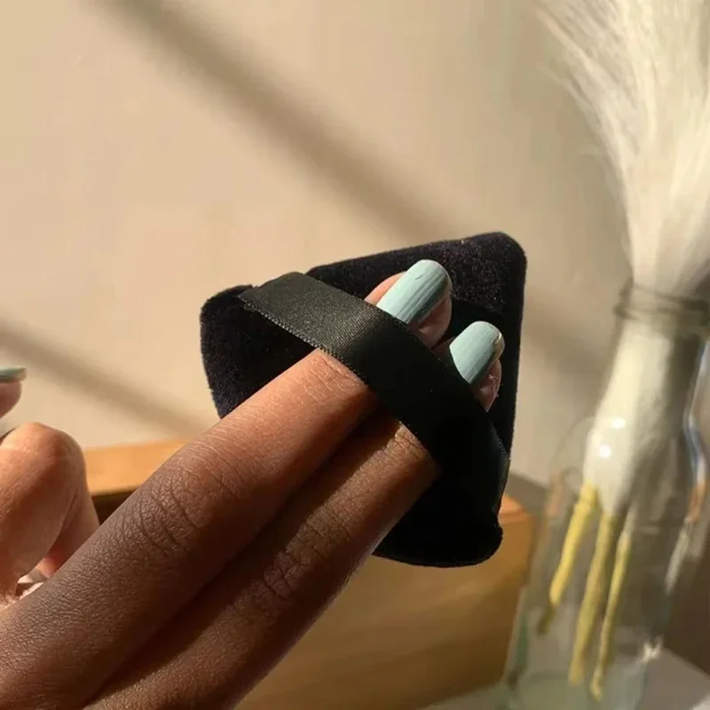 Triangolo di diamanti Soffio di polvere Spugna Triangolo di velluto Soffio di polvere Bellezza del viso Morbido e liscio Strumento per il trucco del viso Spugna per il trucco Nuovo