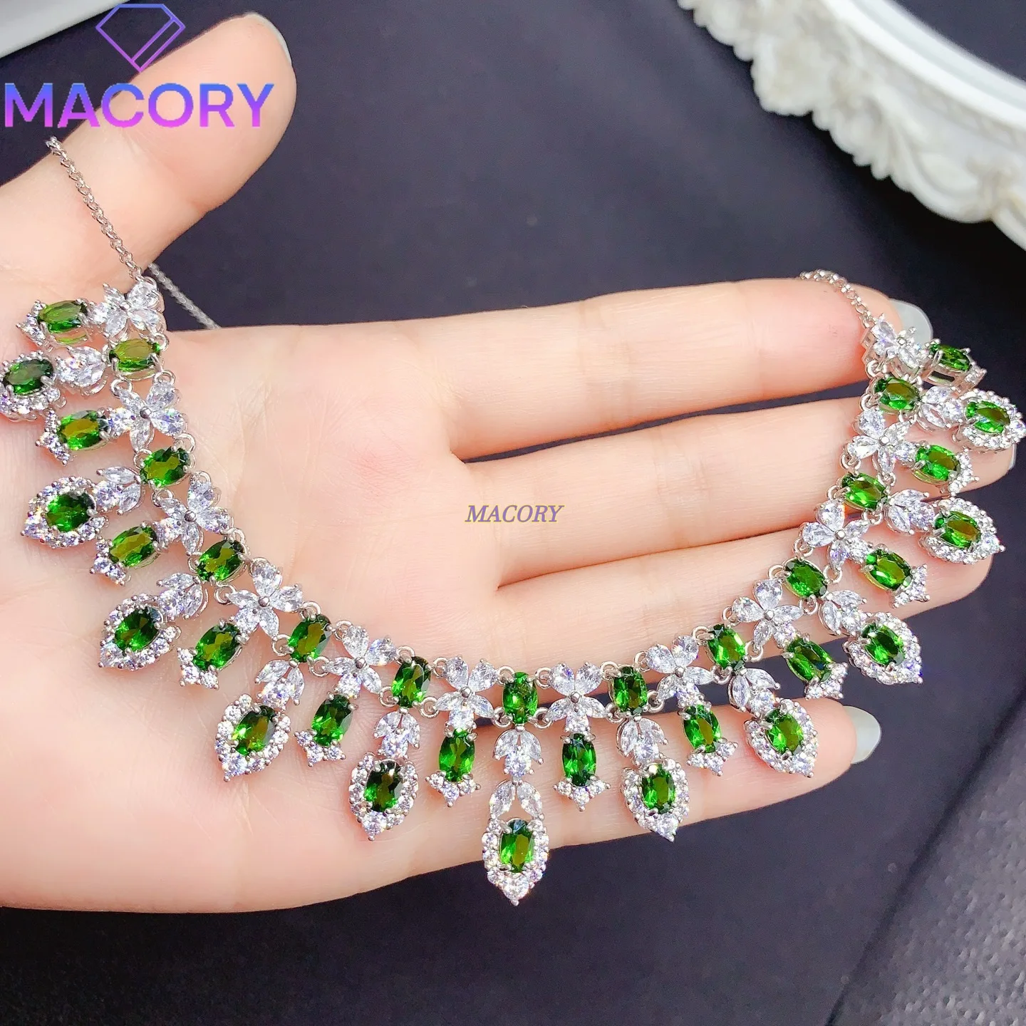 

new natural diopside necklace for women s925 sterling silver is bright in color, suitable for date party wearing jewelry