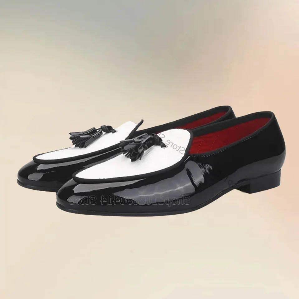 

Black White Tassels Decor Patent Leather Loafers Fashion Slip On Men Shoes Luxury Handmade Party Banquet Office Men Dress Shoes